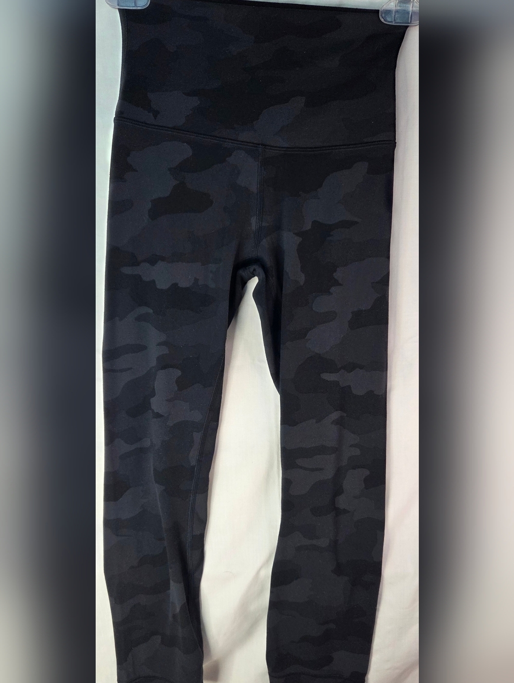 Lululemon Camo Capri Leggings Sz 2 (XXS) Workout Yoga Gym Fitness Lulufanatics